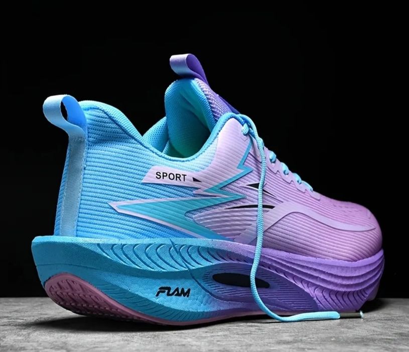 Кроссовки беговые