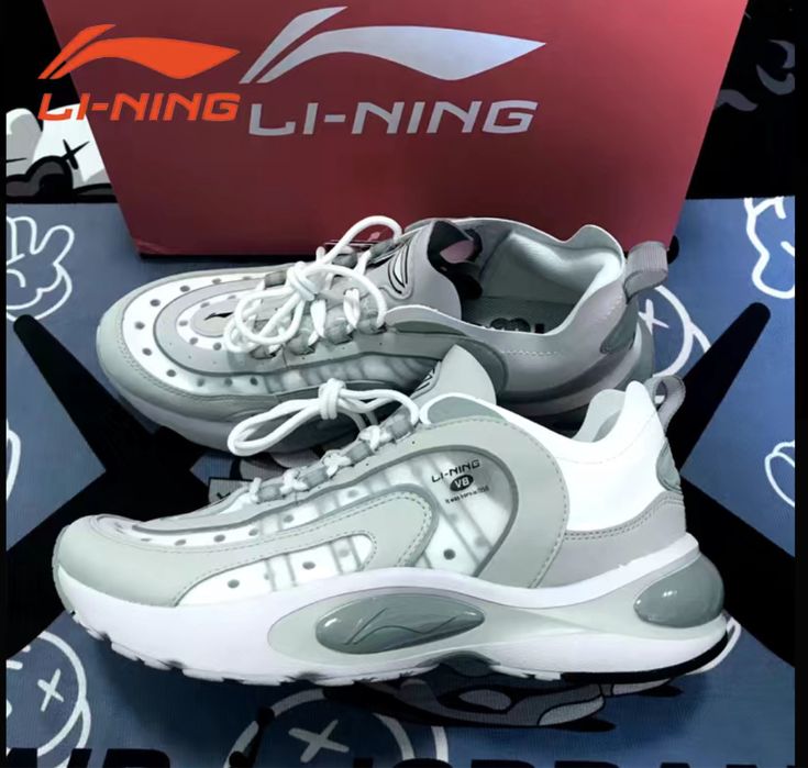 Кроссовки lining оригинал новые