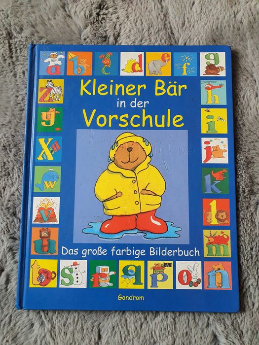 Carte mare cu imagini color in limba germana. Ursuletul la grădinita.
