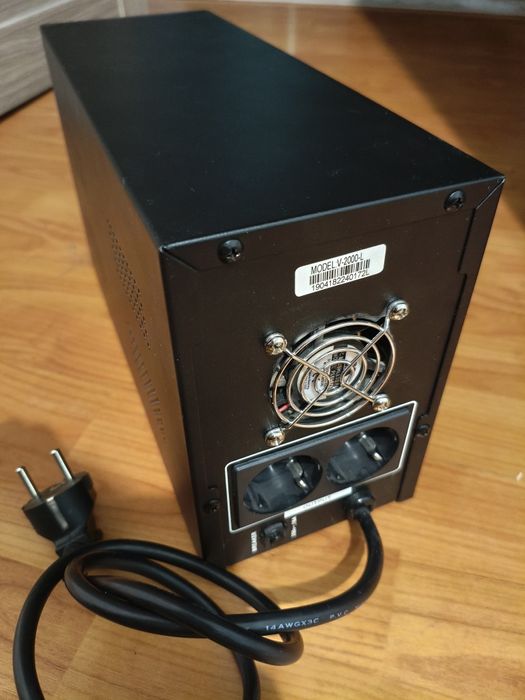 Продам UPS SVC V2000L