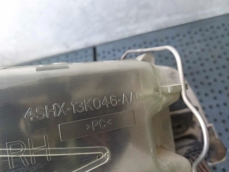 Far dreapta skoda octavia 1z 4shx13k046
