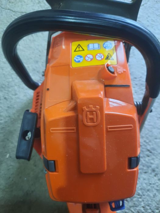 Vând Husqvarna 365 x-torq!