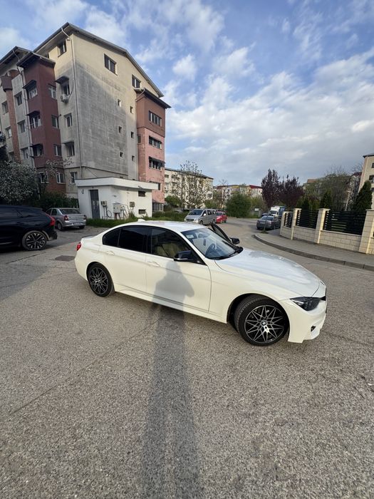 BMW F30.