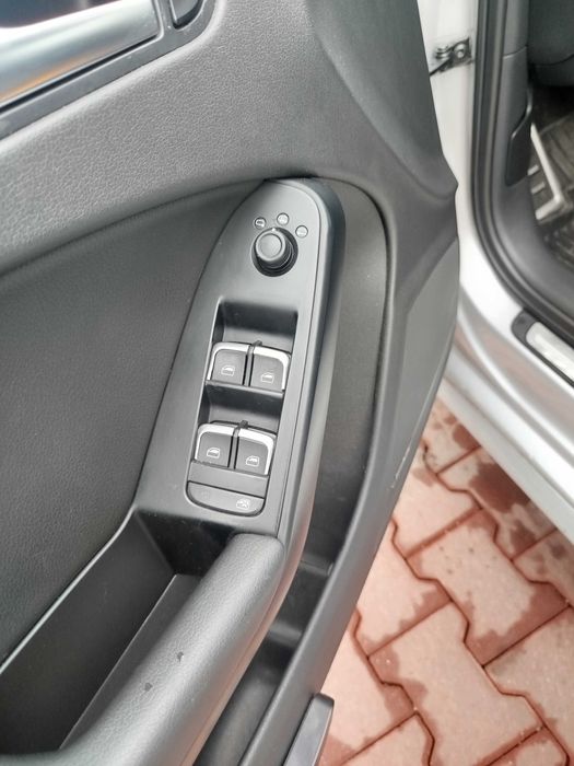 se vinde audi a4b8