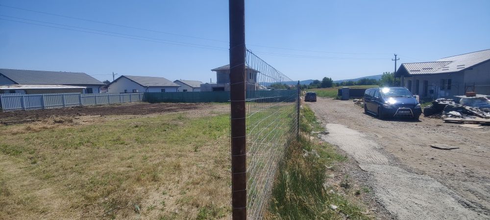 Teren de vanzare cu autorizatie de constructie!