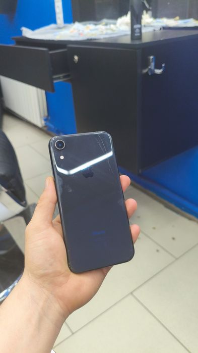 Айфон xr сост хороший