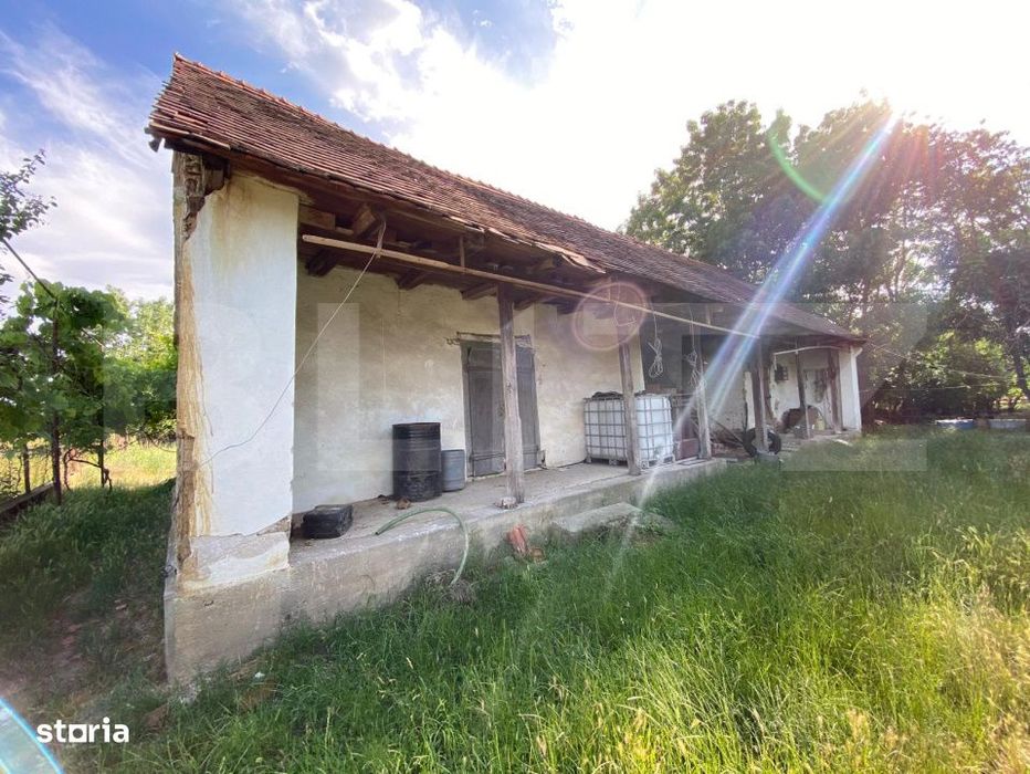Casa cu caracter istoric an 1922 teren 2993mp Dragsina
