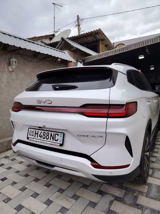 Продаю Свою почти новая BYD Champion Hybrid Dmi