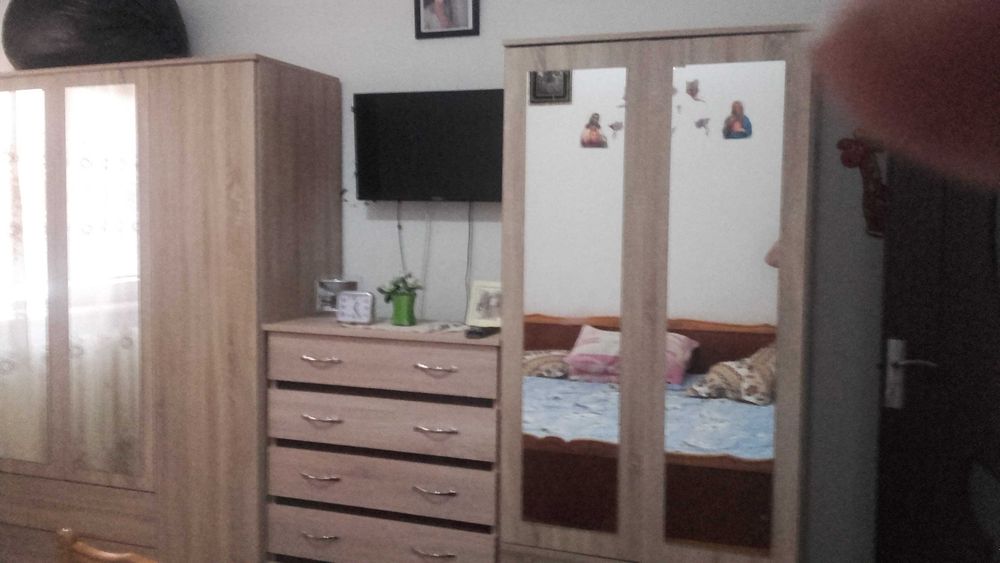 ap. de vanzare ,ori inchiriere mobilat si utilat