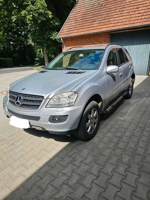 Mercedes Benz ML320