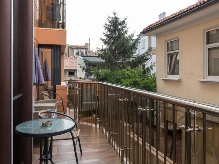 Дава се под наем Двустаен апартамент в Варна, Център - 75 кв.м за 1000 € - Снимка #5