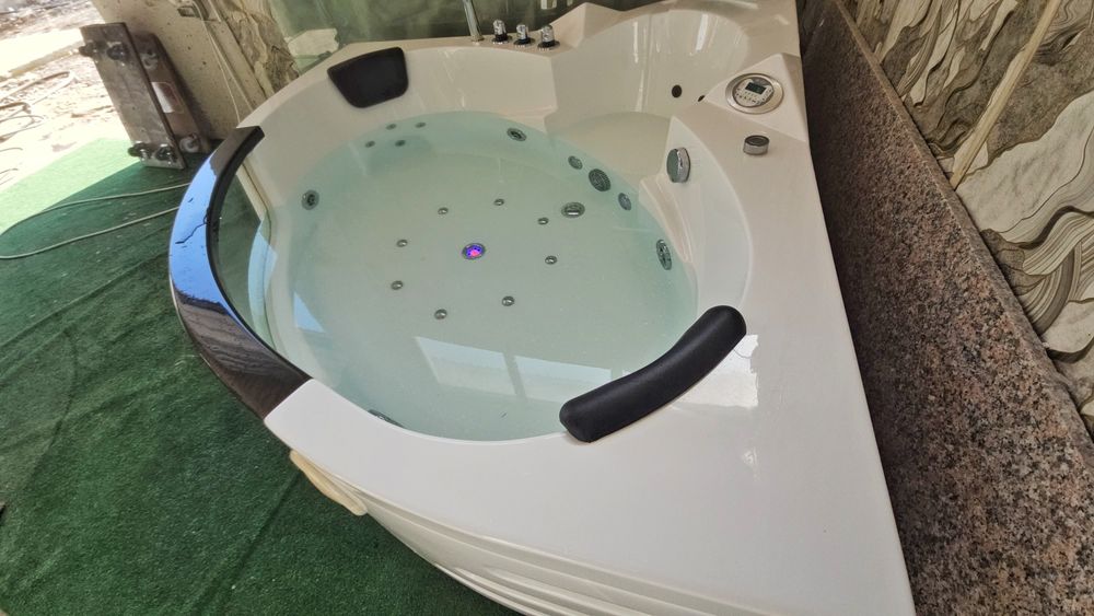 *Spa* Хидромасажна Вана (Джакузи) с Подгрев до 45°  1.51х1.51