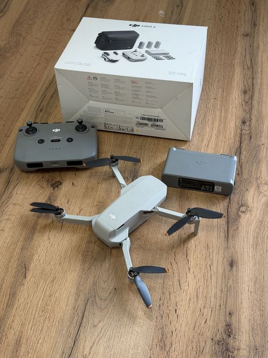 дрон Dji Mini 2 Fly More Combo