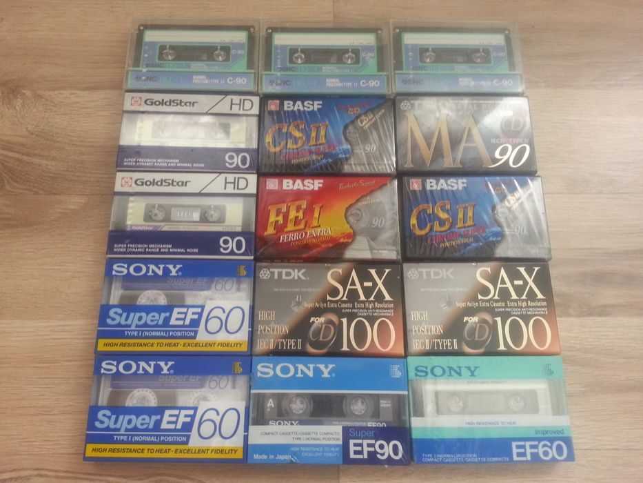 аудиокассеты в отличном состоянии есть и новые запечатанные
