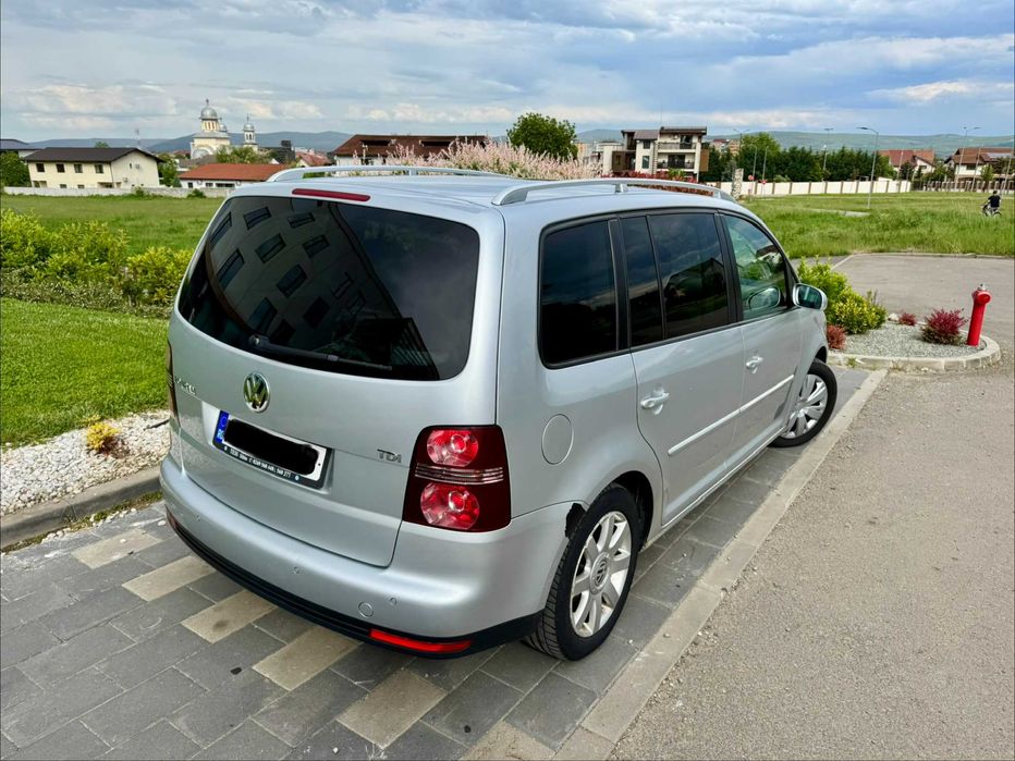 Vokswagen Touran 1.9 TDI (105 CP) - 7 locuri