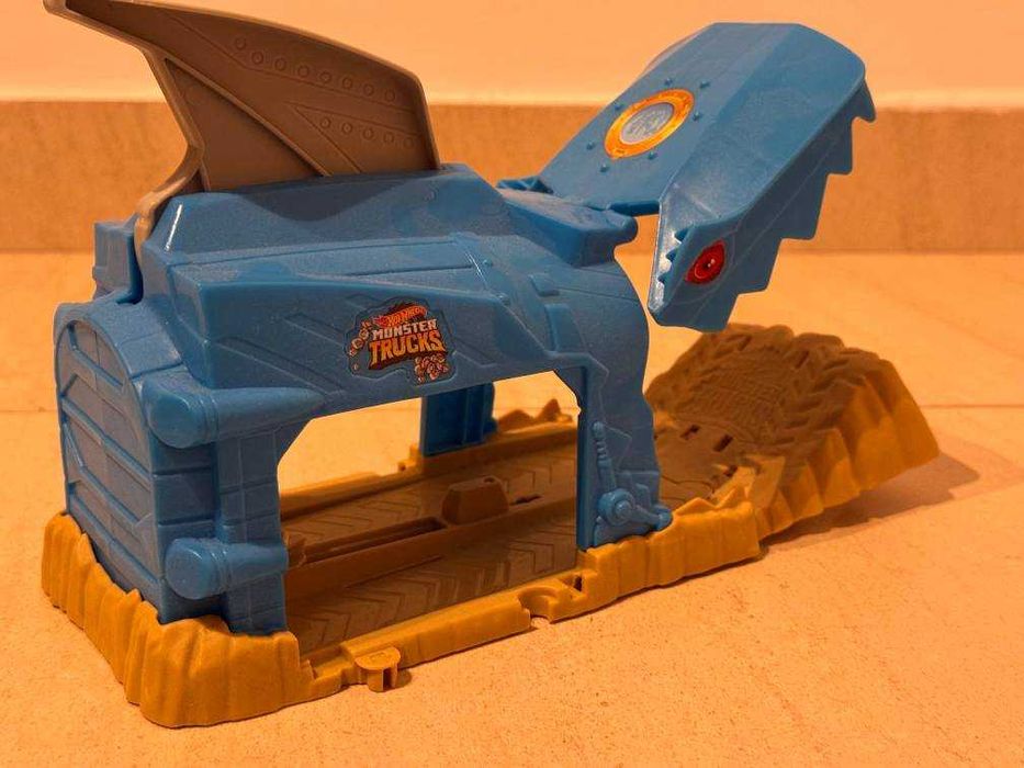 Писти Hot Wheels