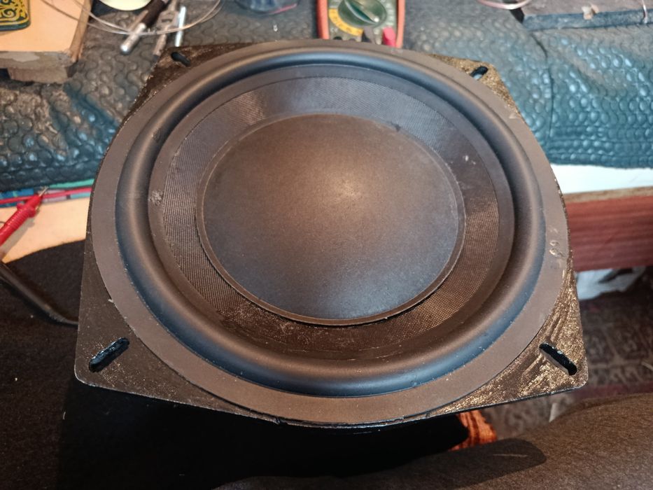 Советский низкочастотный динамик.8гд 1 25