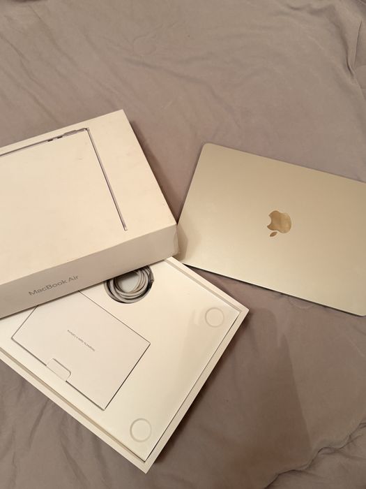 НоутбукMackbook 13 m4