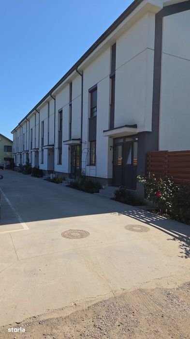 Casa Tip Duplex cu curte individuala