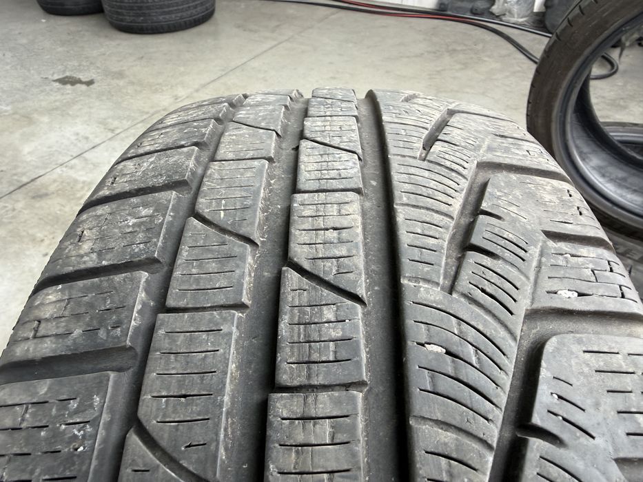 2бр. Зимни Гуми С Борд 235/55R/18 -PIRELLI- DOT:1322, 6.0мм.
