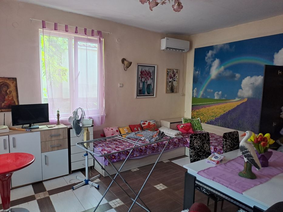 Самостоятелна къща в с. Мещица от Собственик