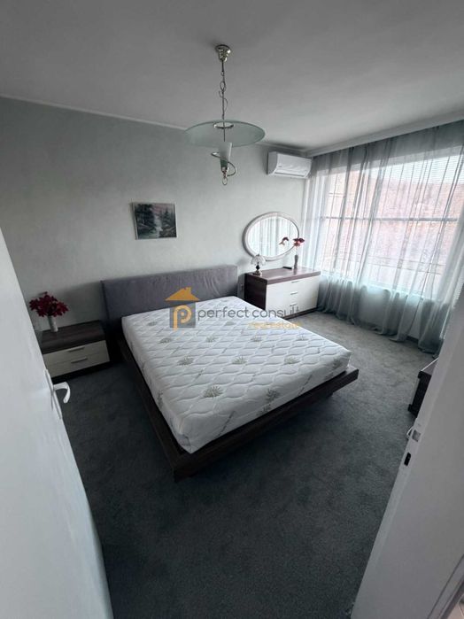 Двустаен апартамент в Младежки Хълм