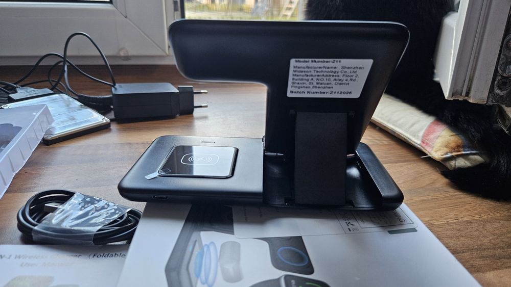 Dock incarcare wireless apple smartwatch, casti si smartphone