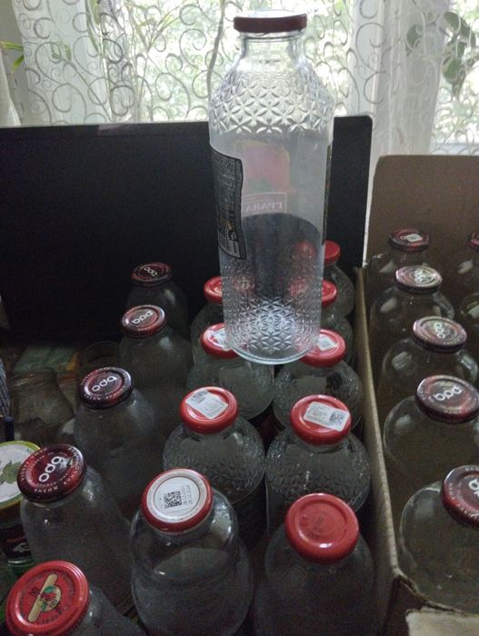 Продам литровые стеклянные бутылки
