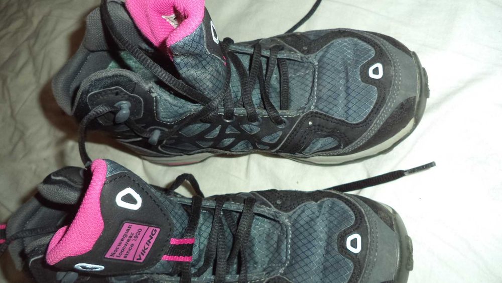 Продавам малко използвани зимни -дамски боти  - 38 номер