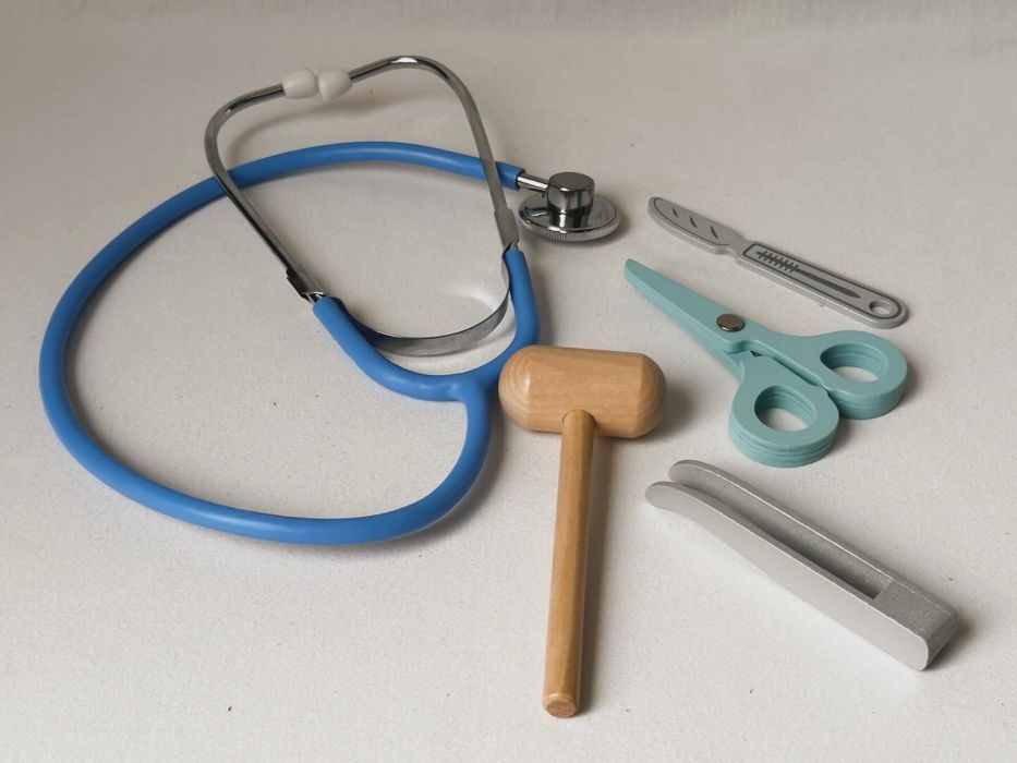 Детский деревянный набор доктора