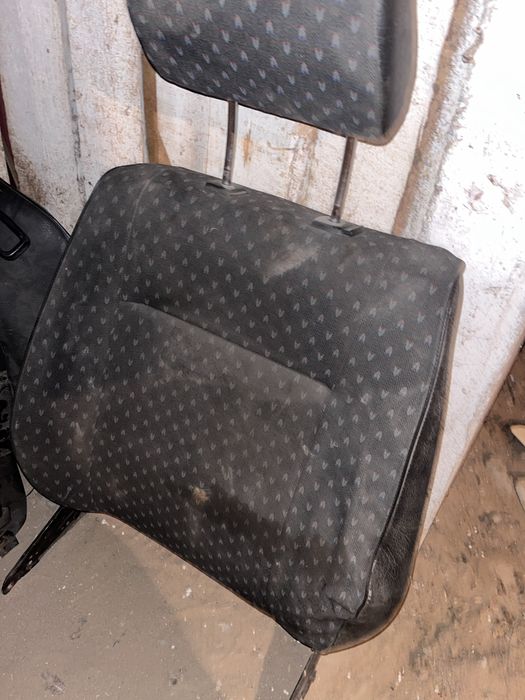 Продам сиденья пассат б3