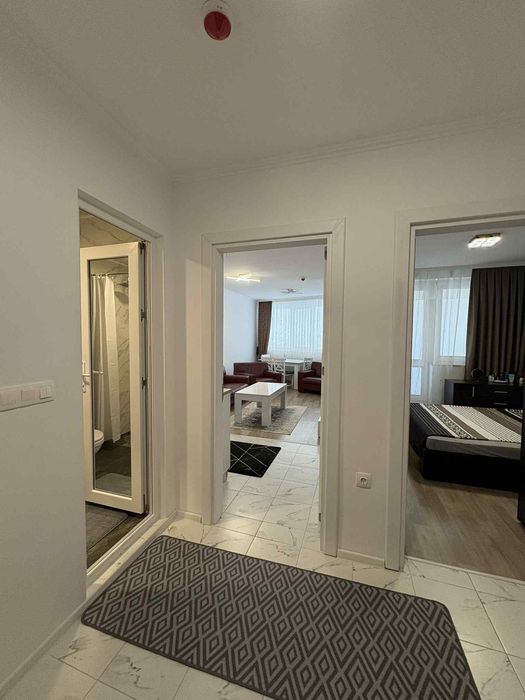 Дава се под наем Двустаен апартамент в Бургас, Славейков - 60 кв.м за 612 € - Снимка #2