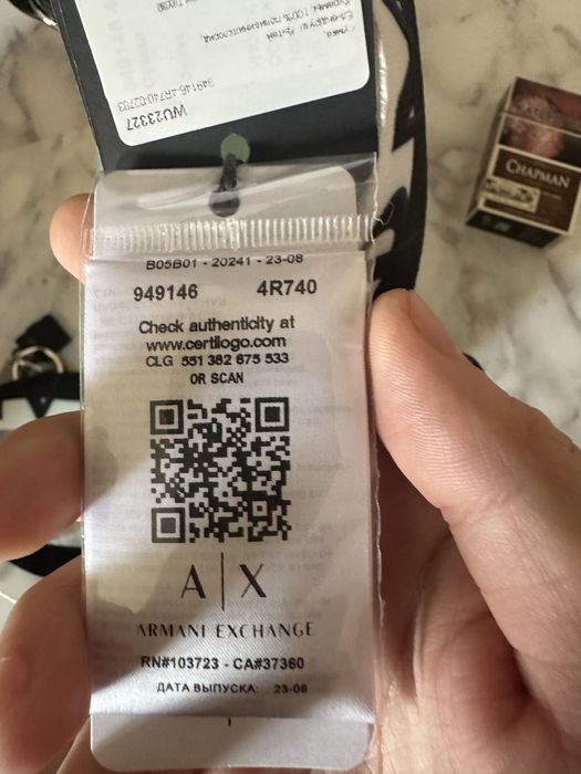 Продам сумку Armani Exchange новая, оригинал
