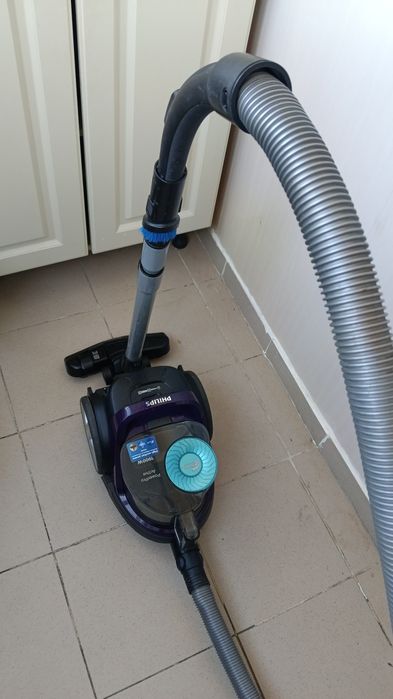 Пылесос Philips 1900w