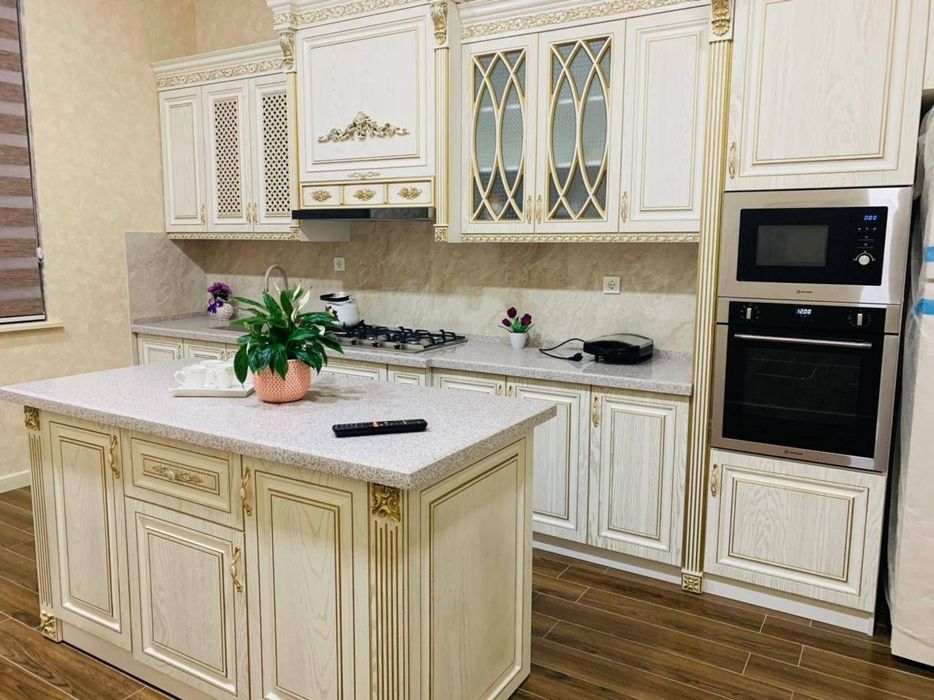 Мебел на заказ кухонные, спальни, офисных