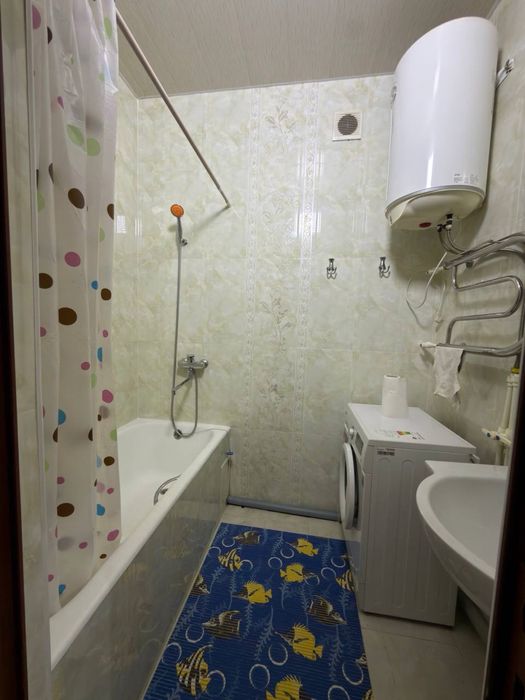 Миробод тумани Саракулька 3 хонали квартира  ,100 м2 3 этаж,7 этажка