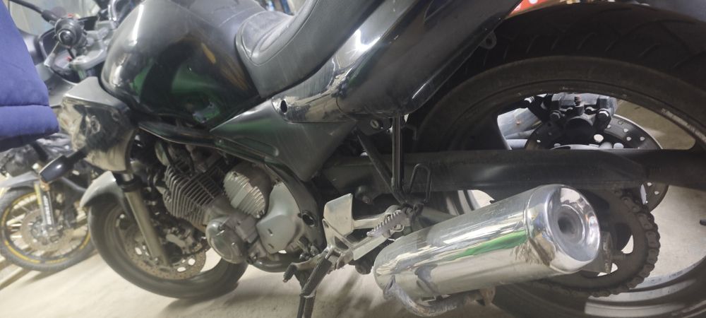 Yamaha xj600s diversion 2001