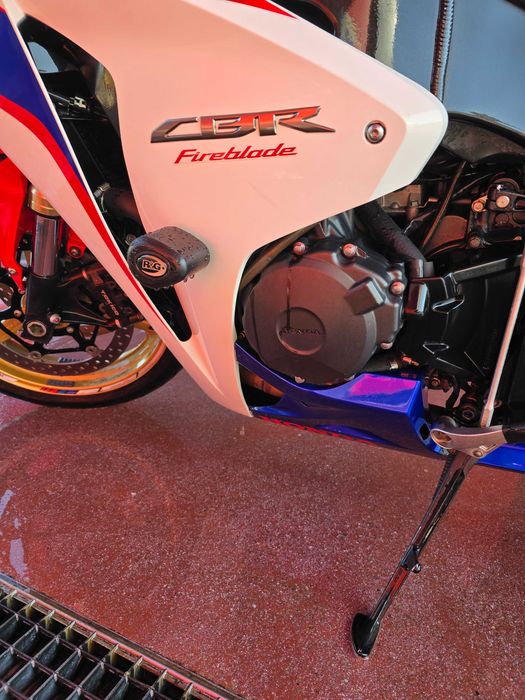 Vand HONDA CBR 1000rr