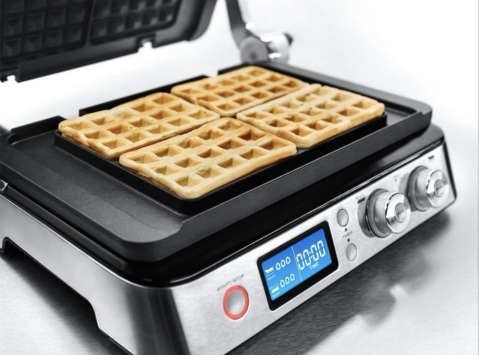 Гриль DELONGHI с тремя насадками