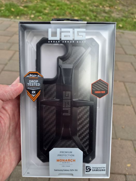 Husa UAG Monarch Samsung Galaxy  S21+, culoare neagra, policarbonat+ fibra de carbon.