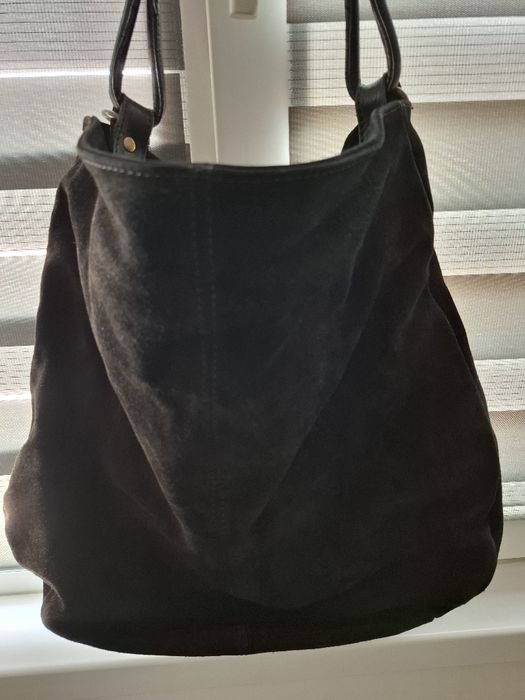 Дамска чанта от естествен набук