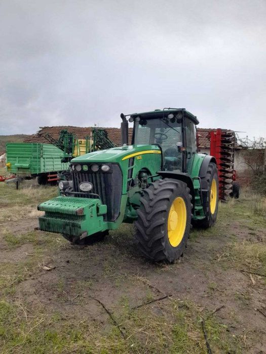 Трактор John-Deere 8430