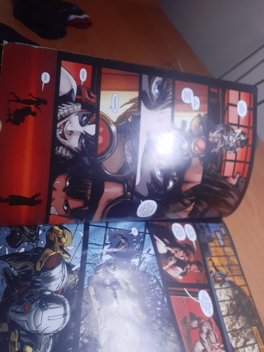 Продам комикс отряд Самоубиц