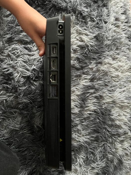 Vand ps 4 cu 500 gb….