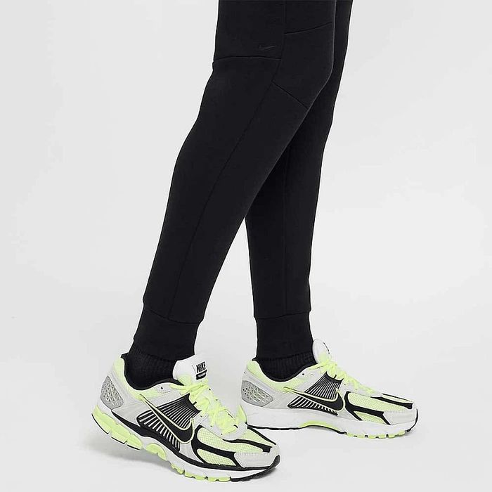 Мъжко долнище nike HV0959-010 TCH FLC JGGR черно