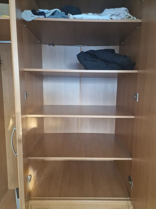 Продам  шкаф, плательный с полками
