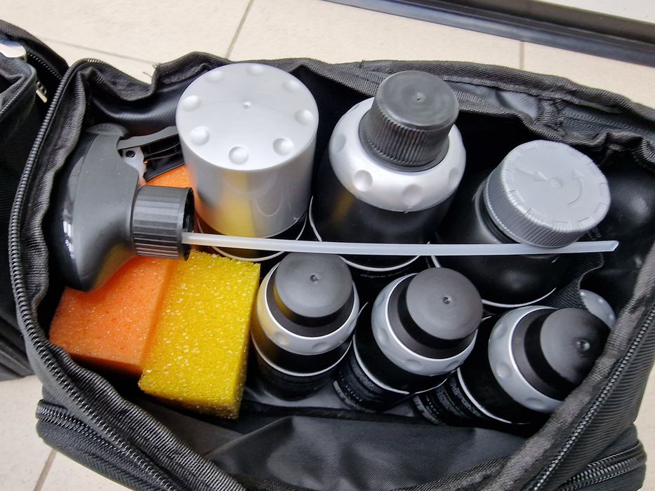 Set întreținere auto Audi