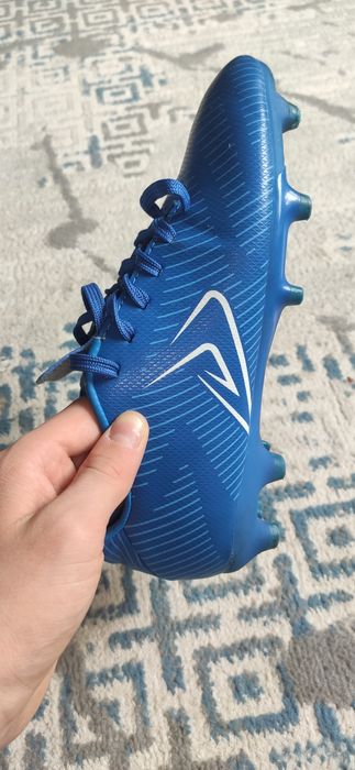 Футбольные бутсы demix