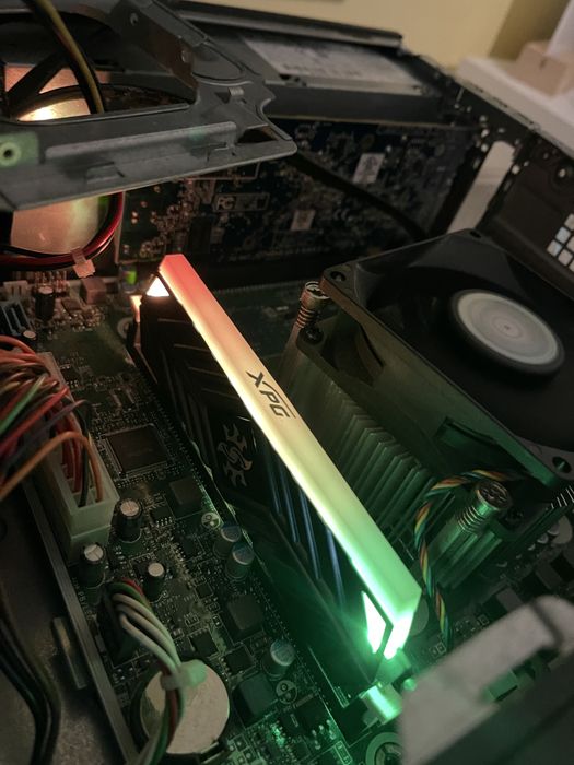 memorie ram Adata XPG 8GB 2666 MHz RGB