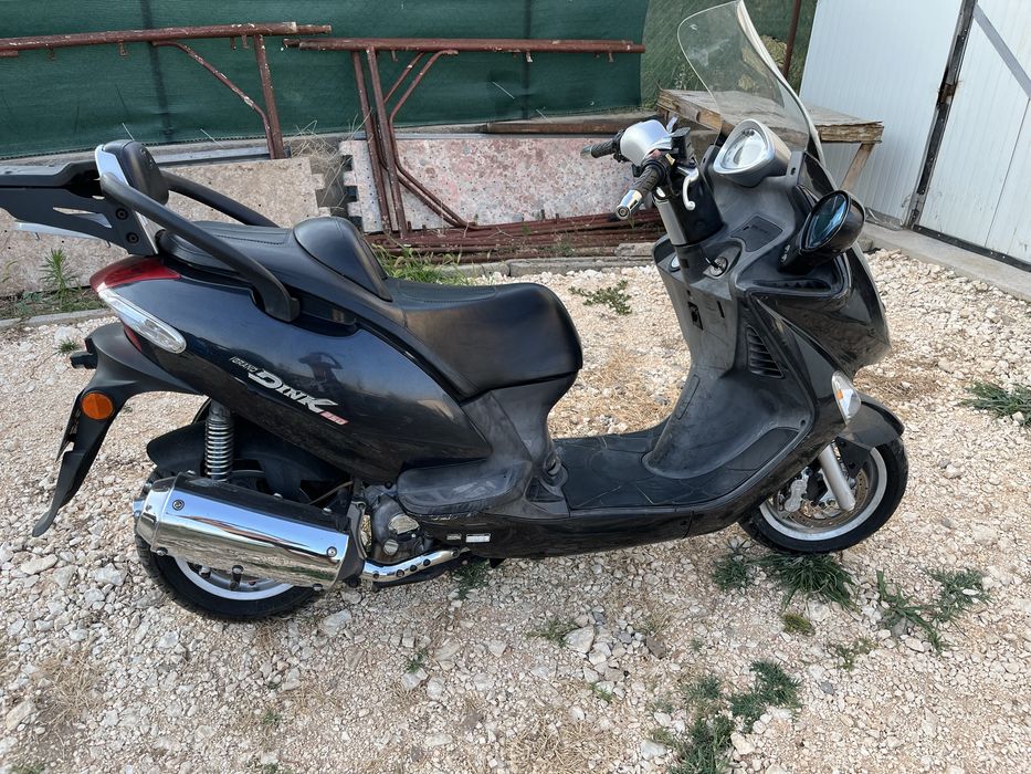 Продавам скутер Кимко 250 куб.